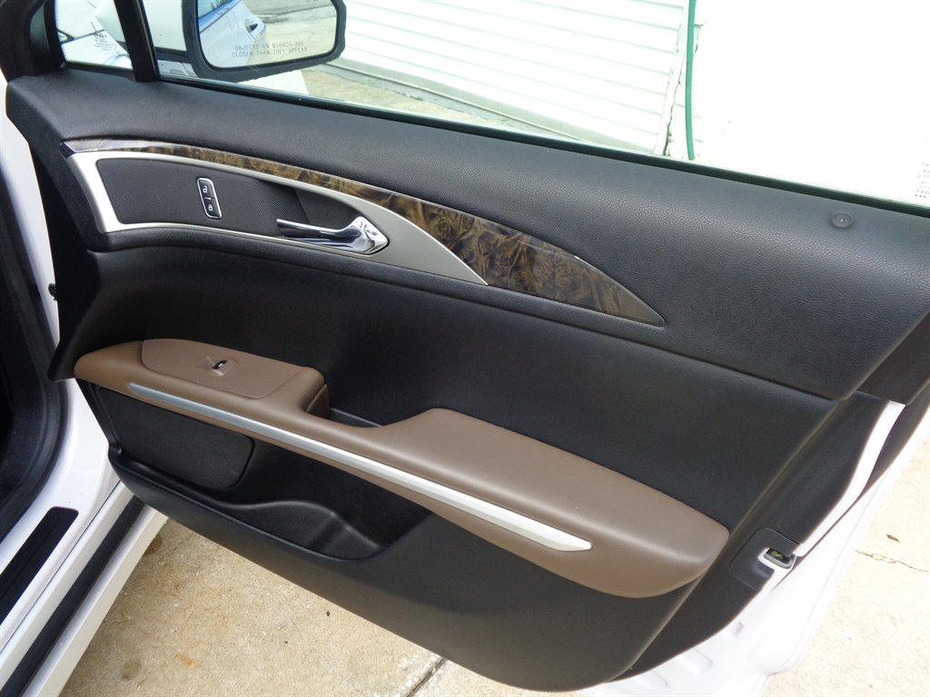 2016 Lincoln MKZ - $12,075