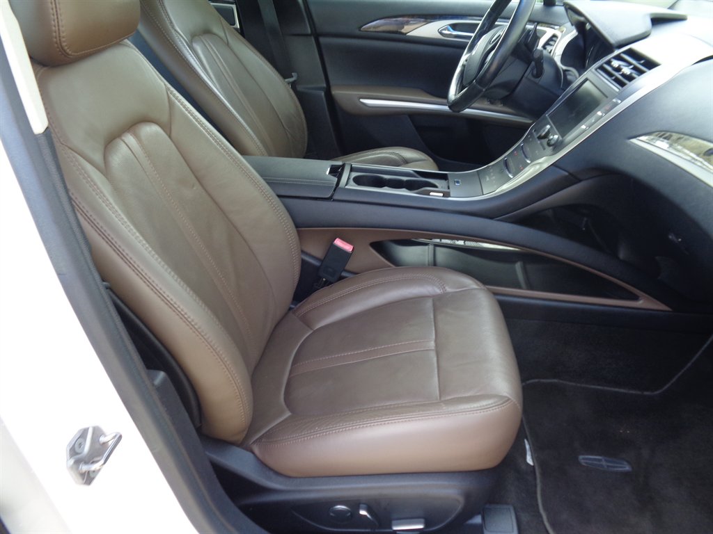 2016 Lincoln MKZ - $12,075