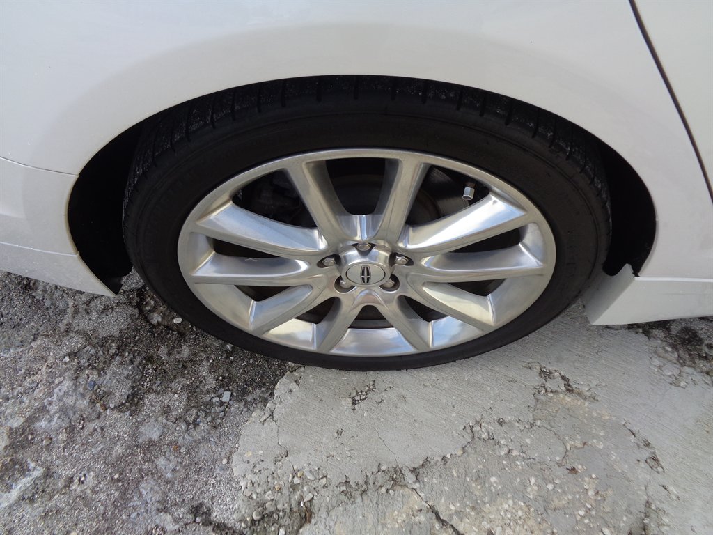 2016 Lincoln MKZ - $12,075