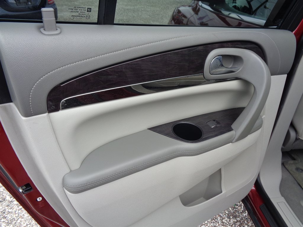 2015 Buick Enclave - $10,925