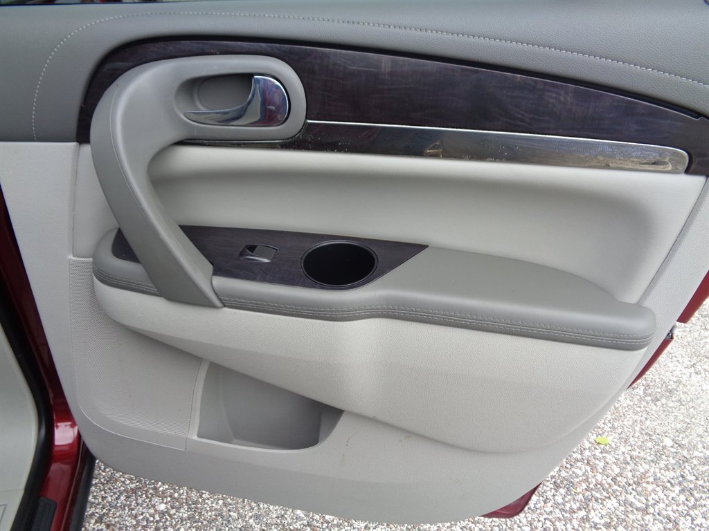 2015 Buick Enclave - $10,925