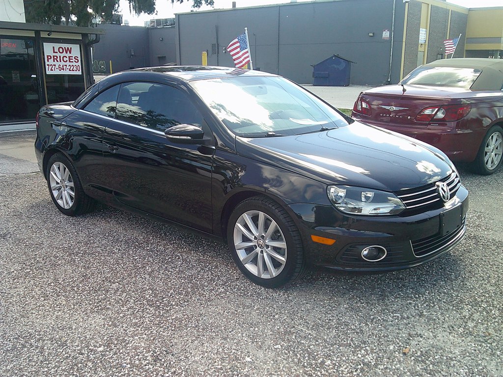 2014 Volkswagen Eos - $8,800