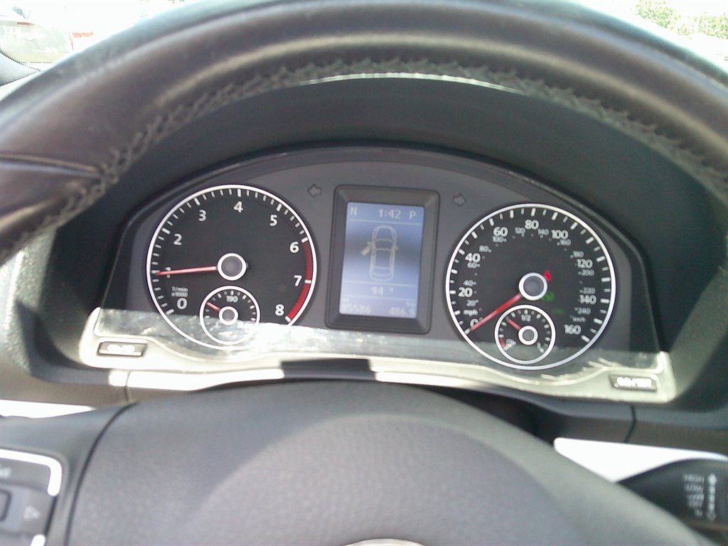 2014 Volkswagen Eos - $8,800