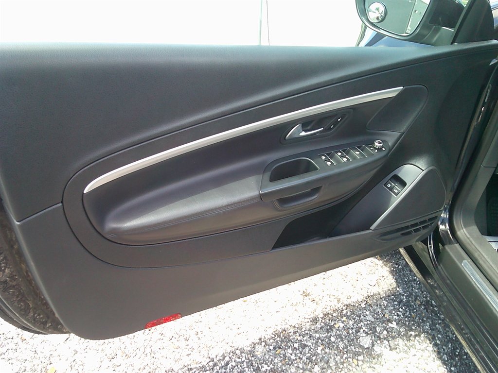 2014 Volkswagen Eos - $8,800