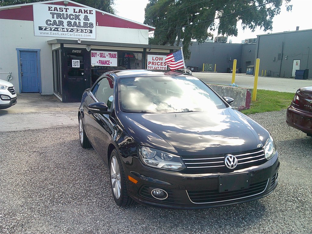 2014 Volkswagen Eos - $8,800