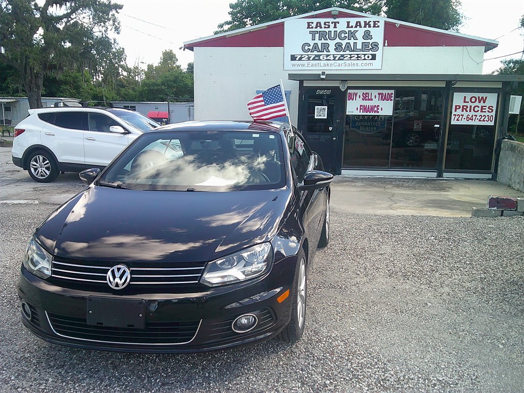 2014 Volkswagen Eos - $8,800