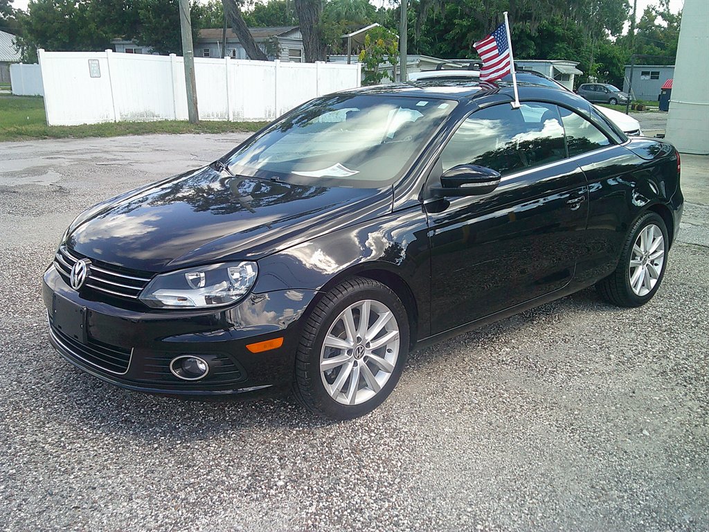 2014 Volkswagen Eos - $8,800
