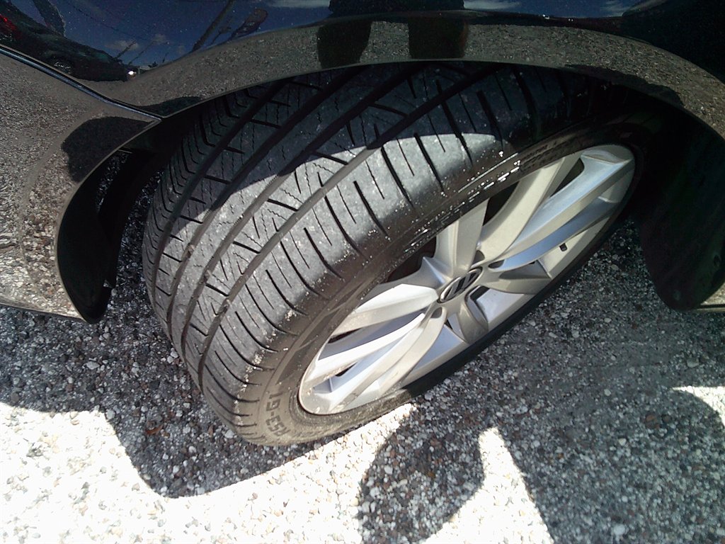 2014 Volkswagen Eos - $8,800