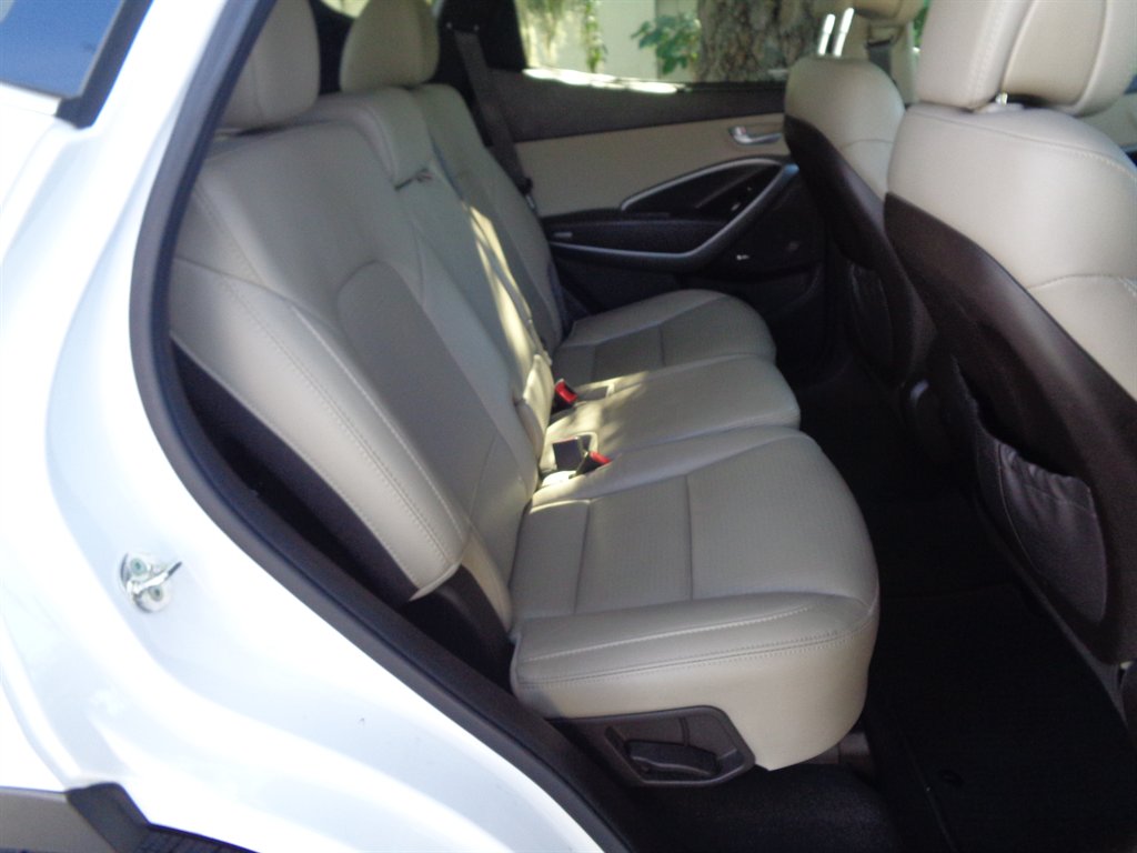 2016 Hyundai Santa Fe Sport - $10,950
