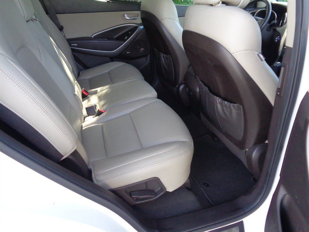 2016 Hyundai Santa Fe Sport - $10,950