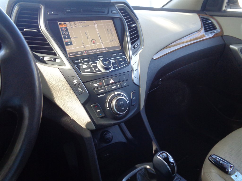 2016 Hyundai Santa Fe Sport - $10,950
