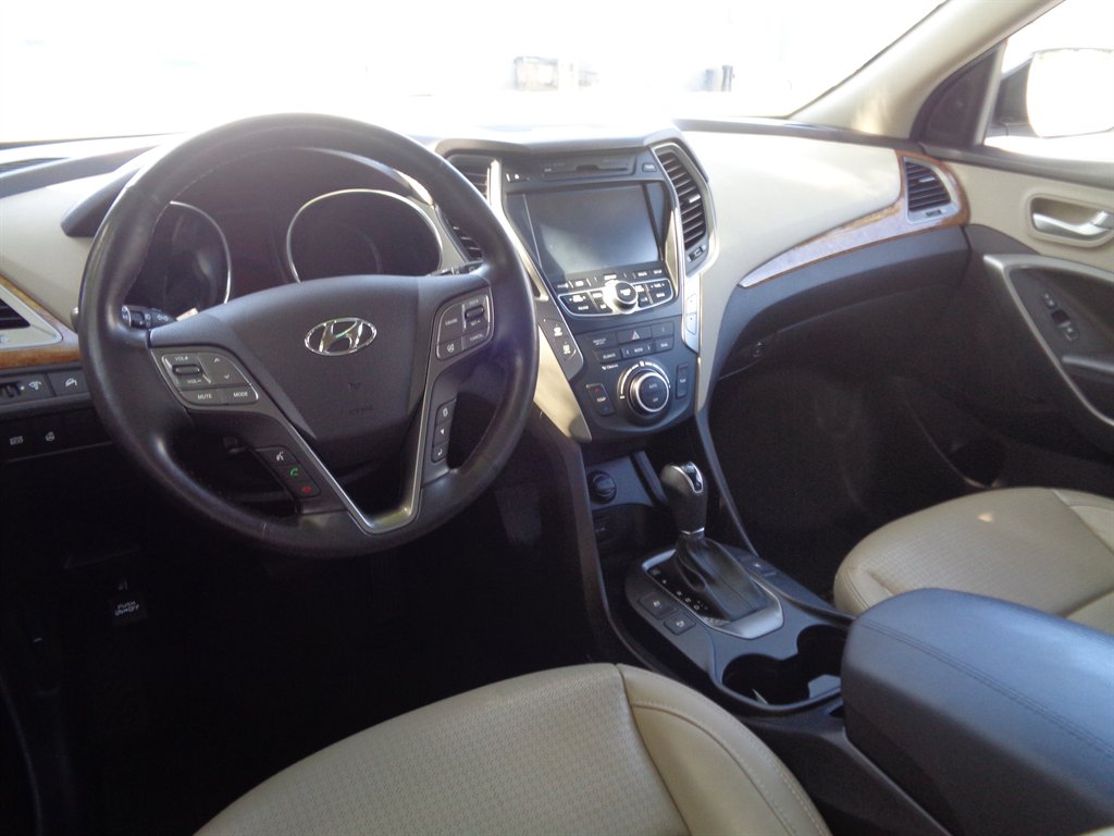 2016 Hyundai Santa Fe Sport - $10,950
