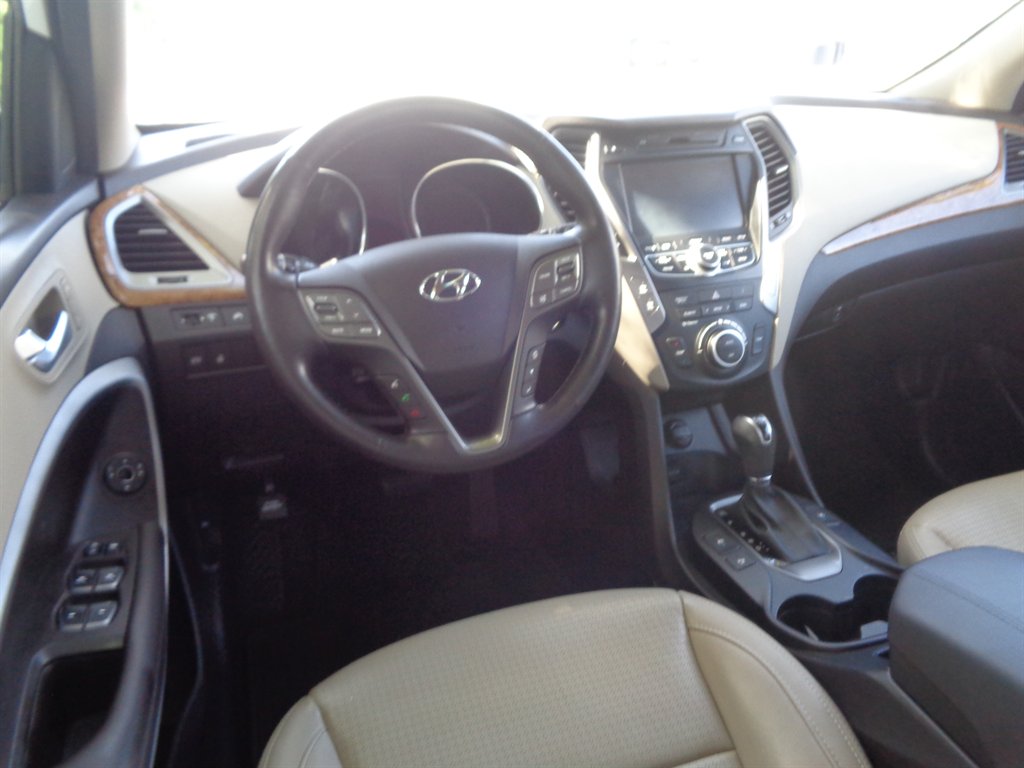 2016 Hyundai Santa Fe Sport - $10,950