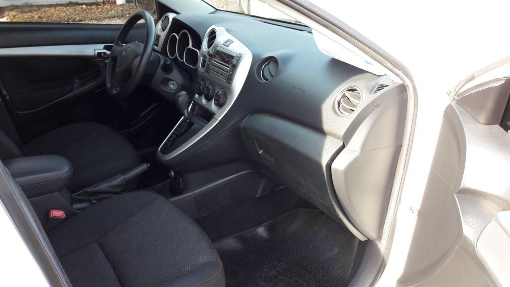 2009 Pontiac Vibe - $4,995