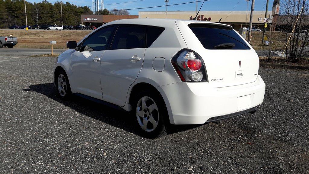 2009 Pontiac Vibe - $4,995