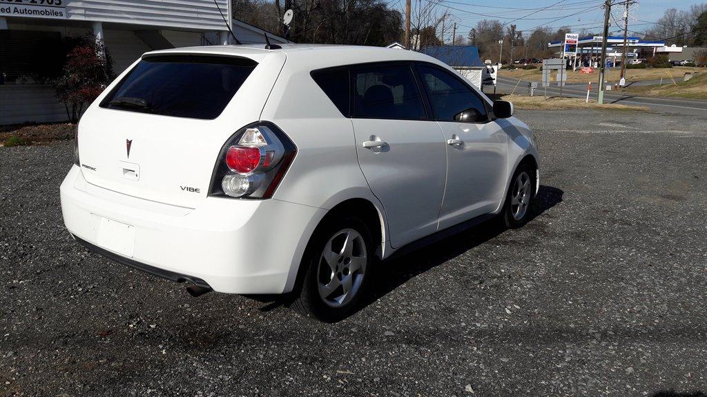 2009 Pontiac Vibe - $4,995