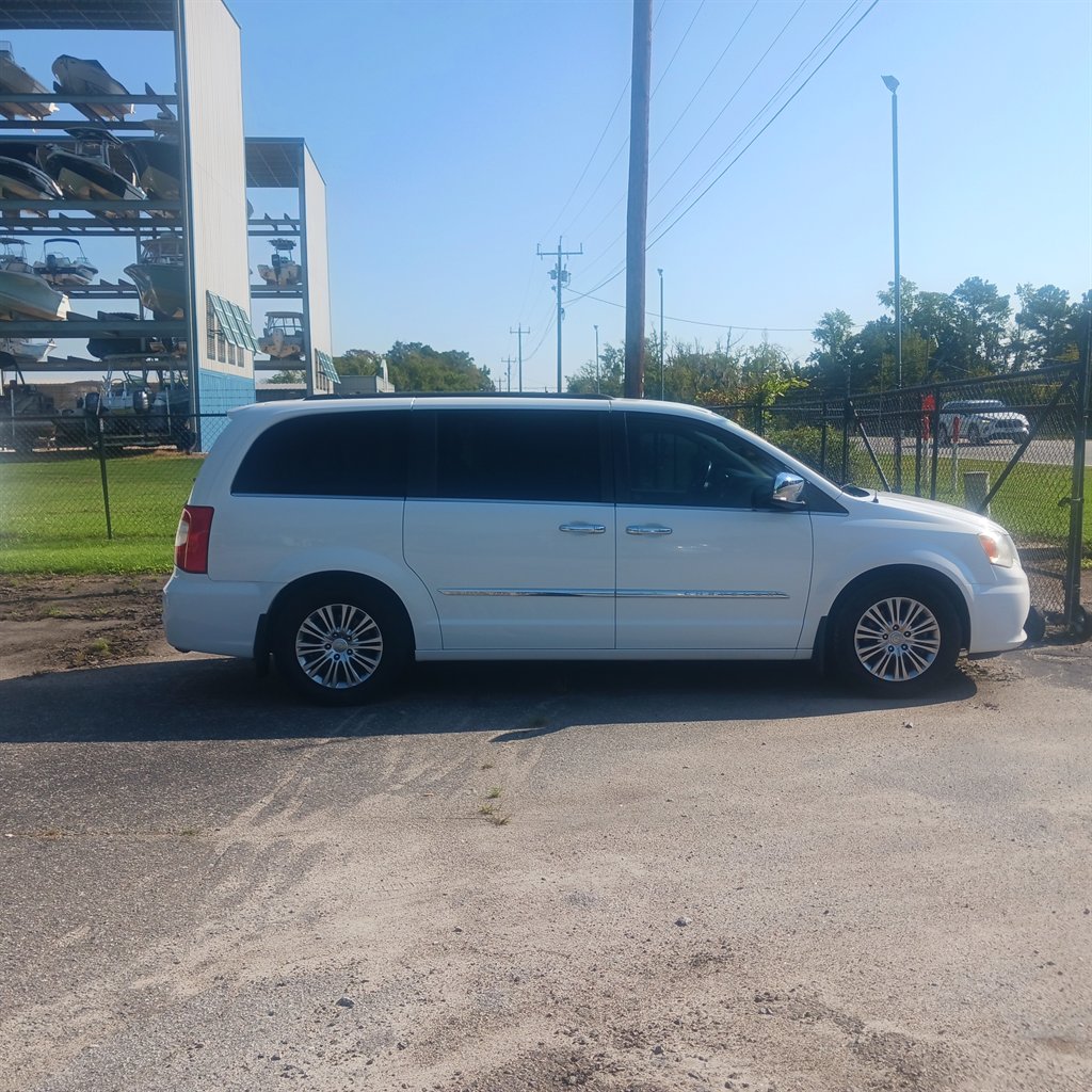 2014 Chrysler Town And Country