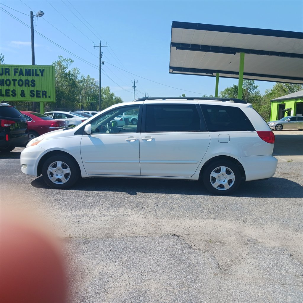 2007 Toyota Sienna XLE