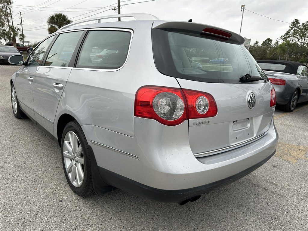 2010 Volkswagen Passat Komfort PZEV photo