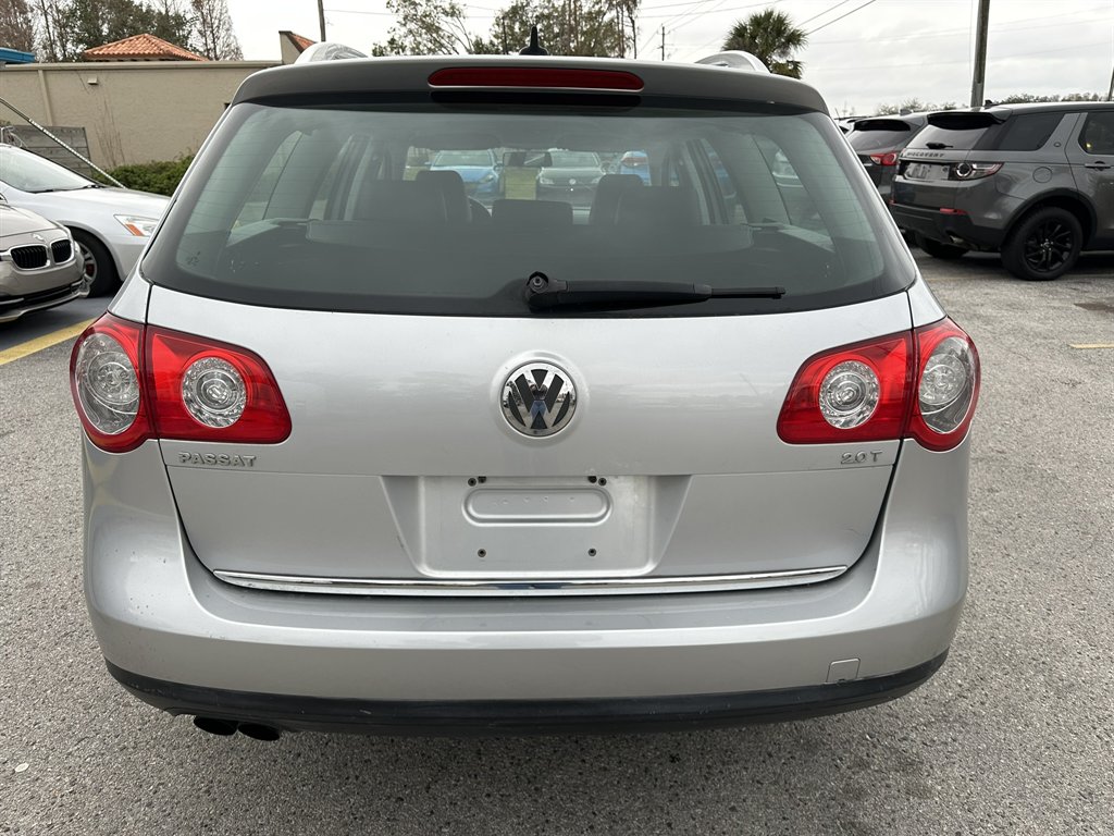 2010 Volkswagen Passat Komfort PZEV photo