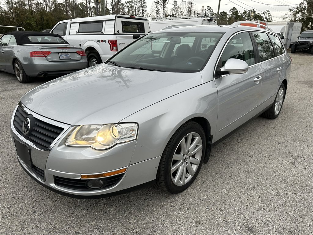 2010 Volkswagen Passat Komfort PZEV photo