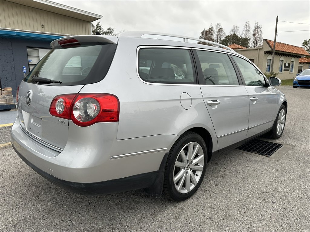 2010 Volkswagen Passat Komfort PZEV photo