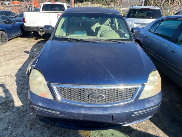 2005 Ford Five Hundred SEL photo