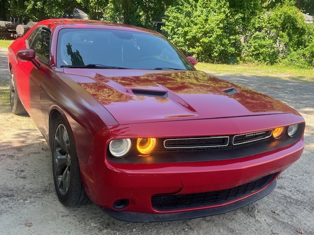 2015 Dodge Challenger SXT photo