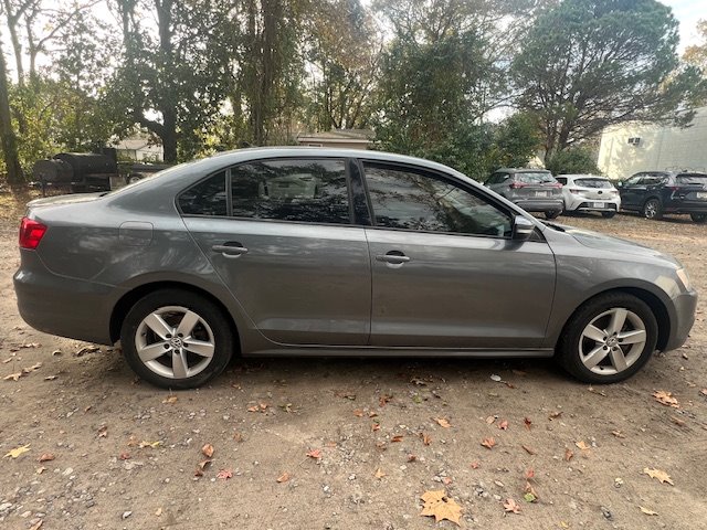 2012 Volkswagen Jetta - $4,995