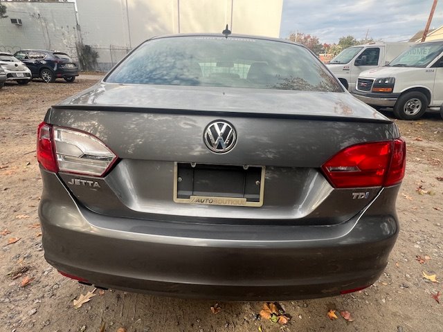 2012 Volkswagen Jetta - $4,995