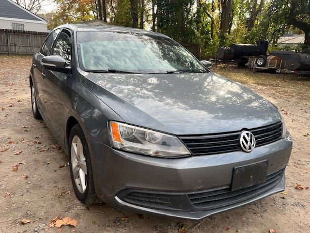 2012 Volkswagen Jetta - $4,995