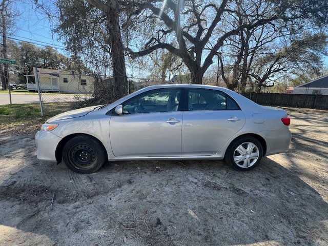 2013 Toyota Corolla L photo