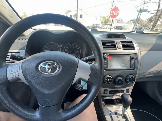 2013 Toyota Corolla L photo