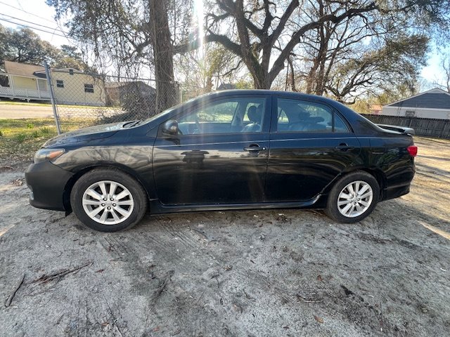 2010 Toyota Corolla photo