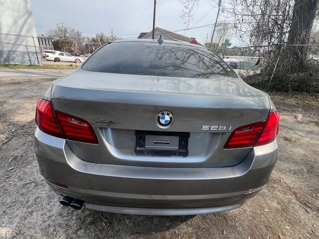 2011 BMW MDX 528i photo