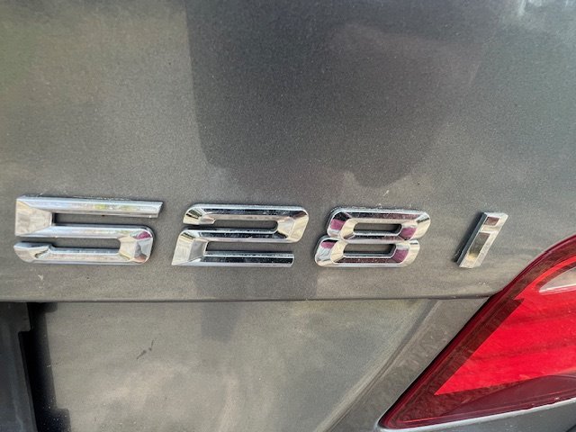 2011 BMW MDX 528i photo