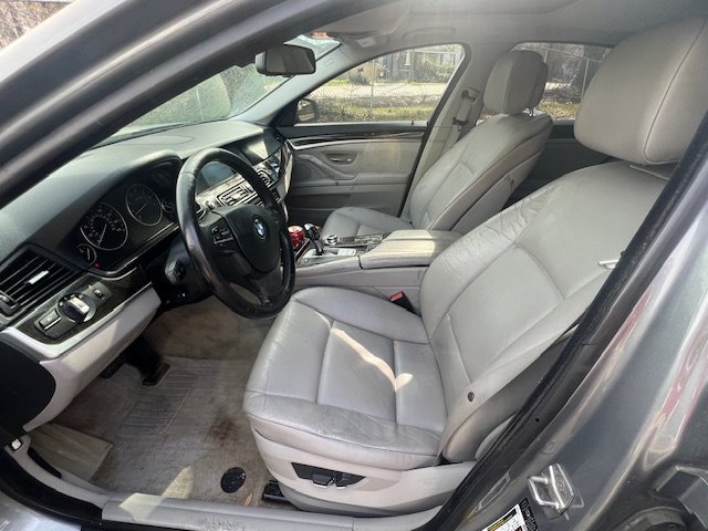 2011 BMW MDX 528i photo