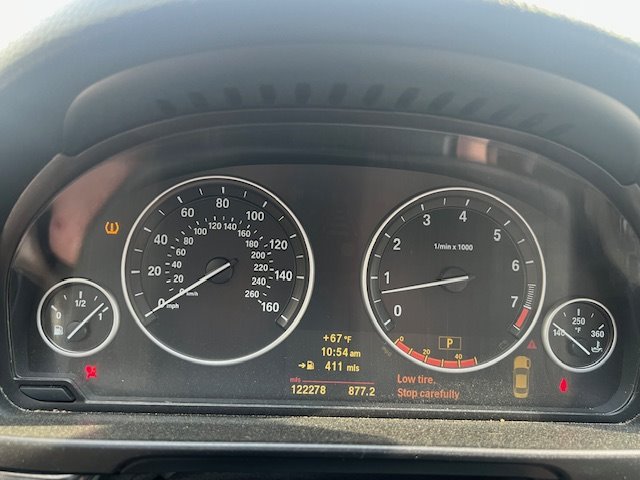 2011 BMW MDX 528i photo