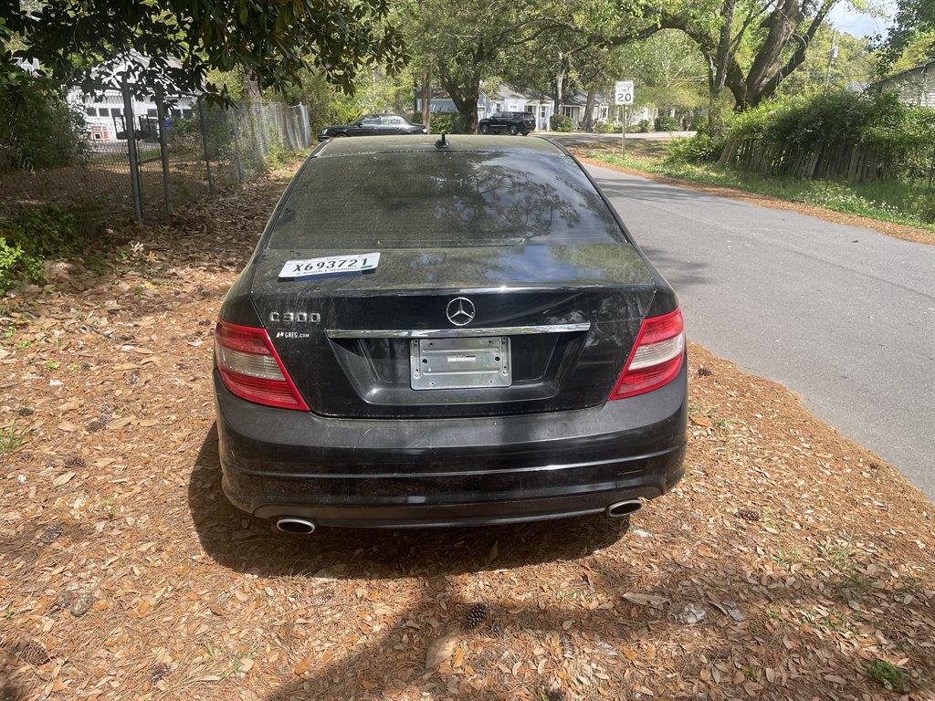 2011 Mercedes-Benz C-Class C300 Luxury photo