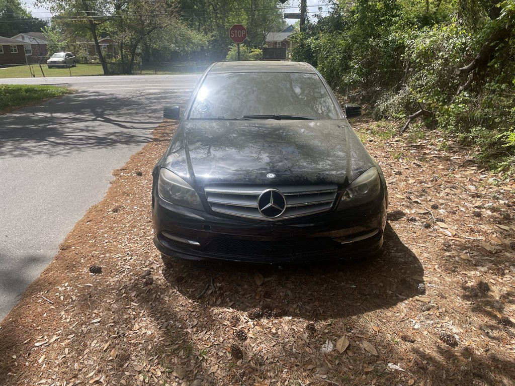 2011 Mercedes-Benz C-Class C300 Luxury photo