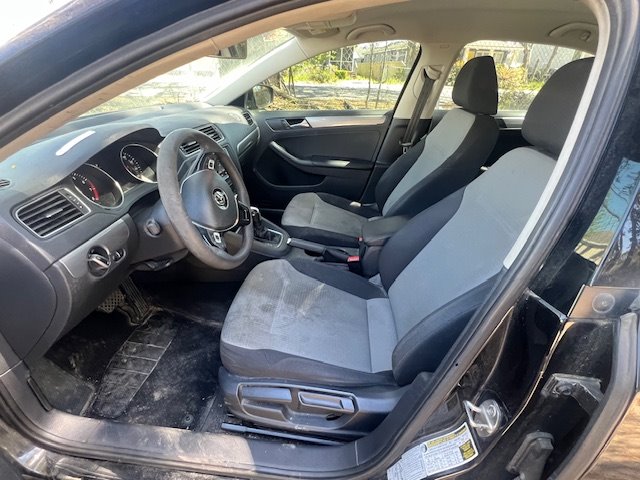 2017 Volkswagen Jetta - $2,995