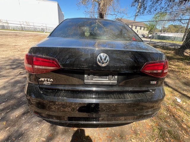 2017 Volkswagen Jetta - $2,995