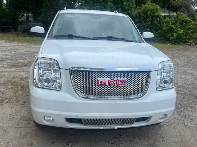 2011 GMC Yukon Denali photo