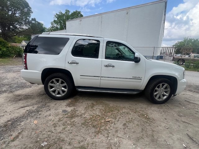 2011 GMC Yukon Denali photo