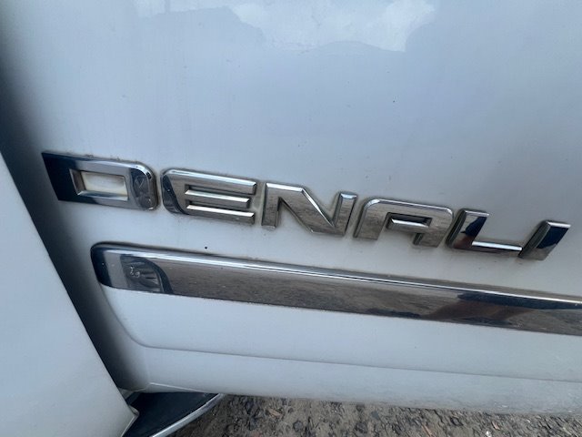 2011 GMC Yukon Denali photo