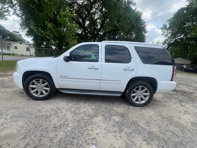 2011 GMC Yukon Denali photo