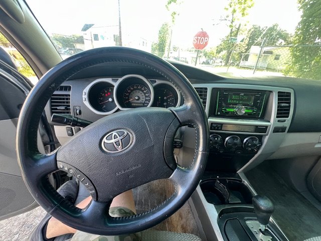 2004 Toyota 4Runner SR5 photo