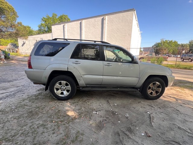 2004 Toyota 4Runner SR5 photo
