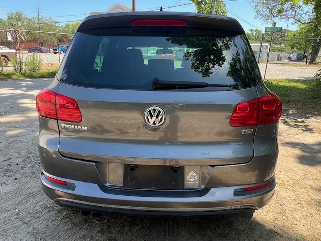 2016 Volkswagen Tiguan S photo