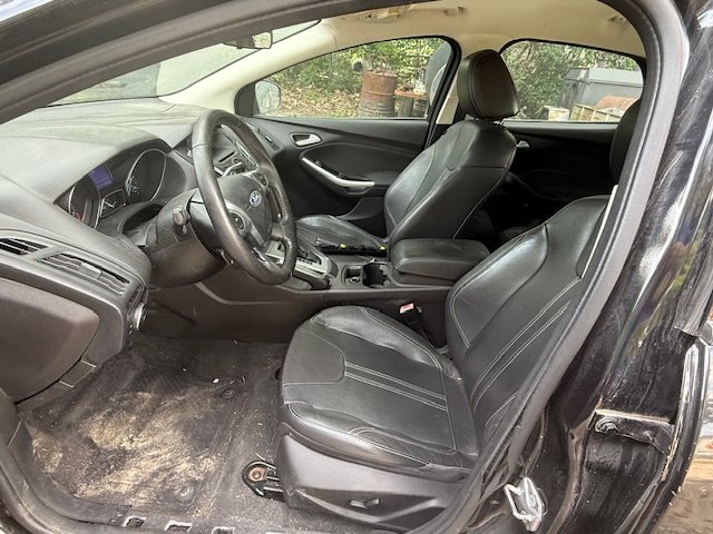 2013 Ford Focus - $2,995
